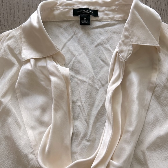 Ann Taylor silk blouse - Picture 2 of 4